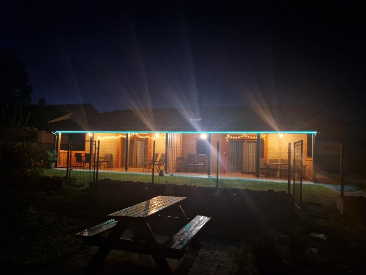Villa Garden Bešeňová Kültér fotó